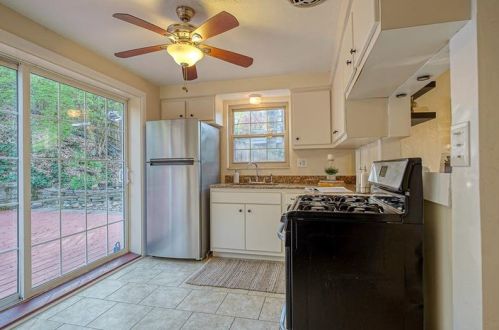 203 Gilkeson Rd, Pittsburgh, PA 15228-1017