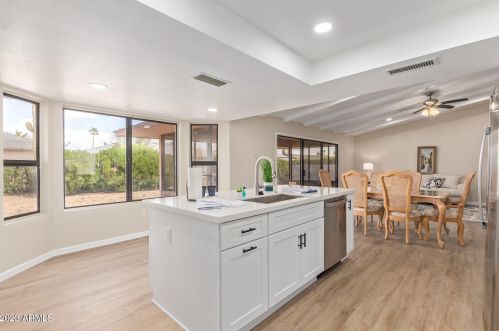 13122 Meeker Blvd, Sun City AZ 85375-3725 exterior