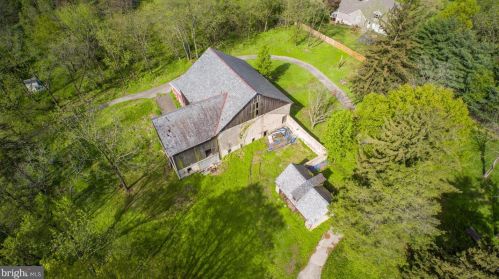 1704 Dreshertown Rd, Dresher PA  19025-1303 exterior