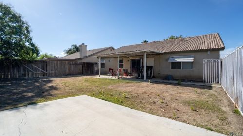 10717 Anacostia Way, Bakersfield CA 93311-3203 exterior