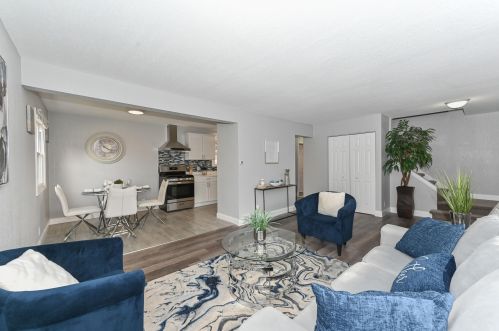 8110 Green Tree Rd, Milwaukee WI  53223-4928 exterior