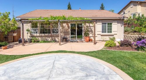 2011 Stockman Cir, Folsom CA  95630-6236 exterior