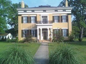 306 Main St, Braytown, IN 47043-1209