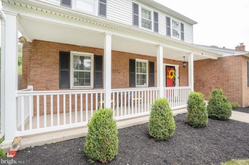 8 Briar Rd, Wilmington, DE 19803-3943