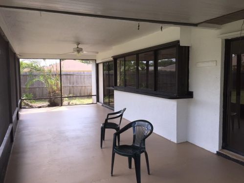 1337 Hunnicut Ave, Fort Pierce, FL 34953-7711