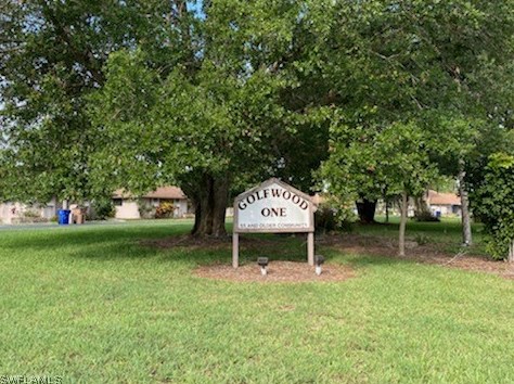 283 Rosewood Ct, Lehigh Acres, FL 33936-1448