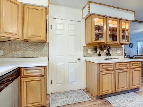 945 14th St, Saint Petersburg FL  33705-1242 exterior
