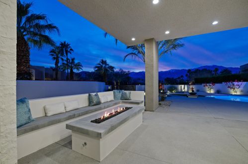 8 Ambassador Cir, Rancho Mirage, CA 92270-2349