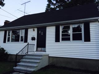 1411 South Ave, Stratford CT  06615-6621 exterior