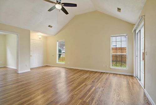 130 Chandler Dr, Ladson SC  29456-4800 exterior