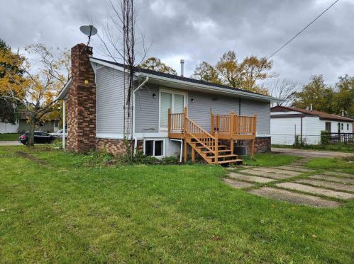 9225 Carol Ann Dr, Sturtevant, WI 53177-2746