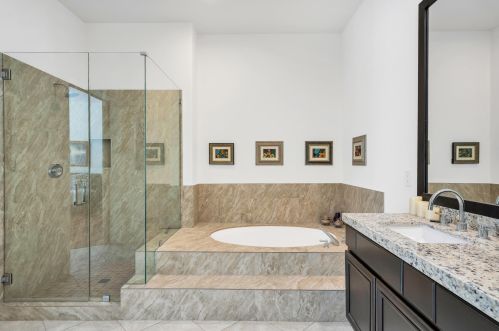 94 Kavenish Dr, Rancho Mirage CA  92270-3247 exterior