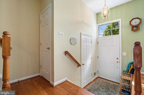 14238 Hunters Run Way, Gainesville VA  20155-4408 exterior