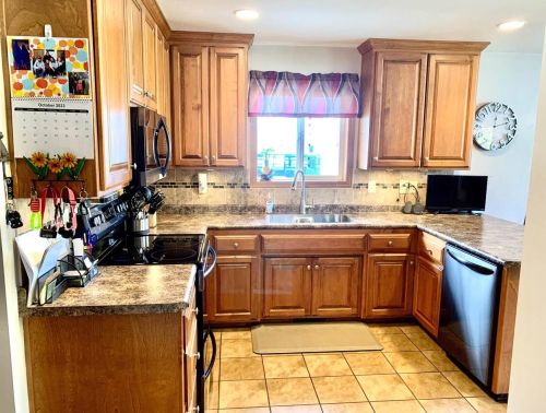 3373 Heaven Dr, Green Bay WI  54311-8906 exterior