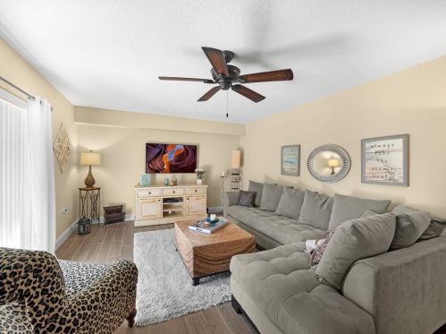 203 2nd Way, West Palm Beach, FL 33407-6692