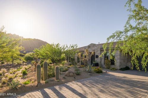 11750 Desert Holly Dr, Scottsdale, AZ 85255-8723