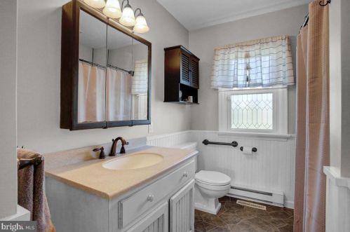 1024 Kercher Ave, Dauberville PA  19533-9389 exterior