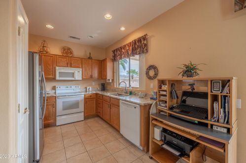 16131 Quail Creek Ln, Sun City AZ  85374-4910 exterior