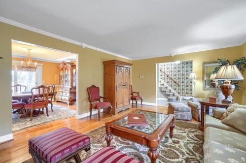 11 Hillside Ter, Monroe NY  10950-2515 exterior