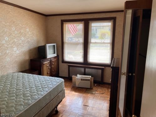 35 Shr Rd, West Milford Lakes NJ  07480-2024 exterior