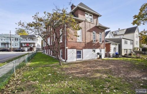 69 Macarthur Ave, Outwater NJ  07026-1520 exterior