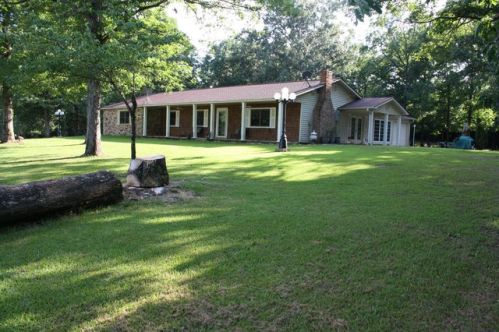 1005 Highway 369, Nashville, AR 71852-8550