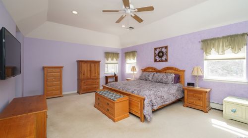 8 Daremy Ct, Lake Grove NY  11755-3226 exterior