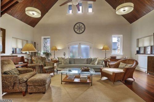 24 Maple St, Bernardsville, NJ 07924-2739