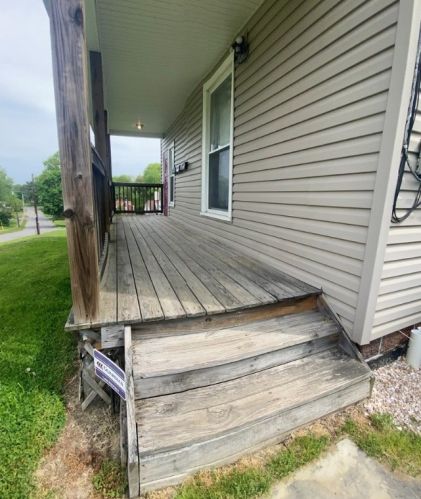 273 Normal Ave, Slippery Rock PA  16057-1226 exterior