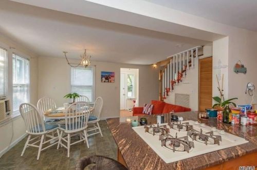 1385 Old Shipyard Ln, Southold NY  11971-1539 exterior