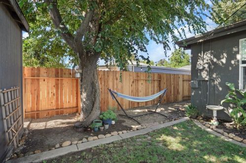 520 Falls Ave, Lodi CA  95240-1018 exterior