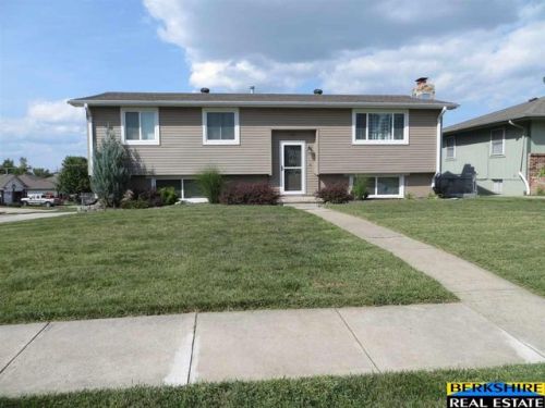 620 Elm St, Springfield NE  68059-5812 exterior