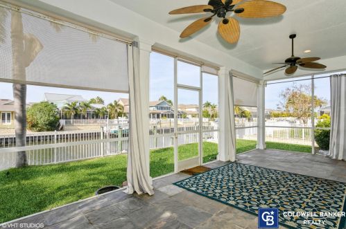 420 Islebay Dr, Ruskin FL  33572-3331 exterior