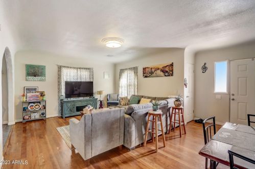 813 Center Ave, Casa Grande, AZ 85122-4024