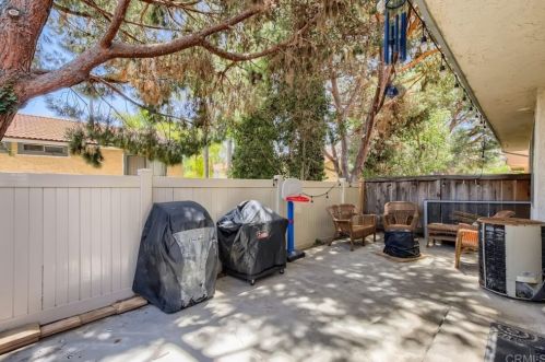 1785 Promenade Pl, Vista CA  92083-6167 exterior