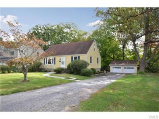 95 Boroskey Dr, Fairfield, CT 06824-4145
