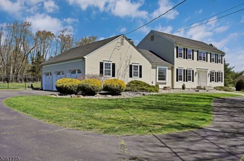 141 Fairview Dr, Branchburg, NJ 08853-4048