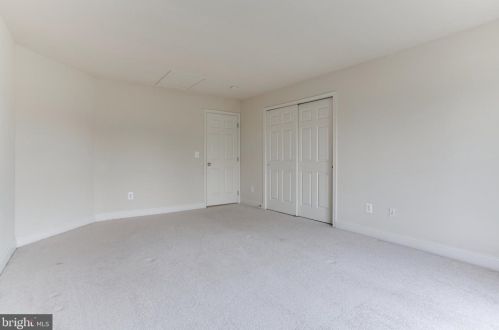 5594 Tucson Ct, Haymarket VA  20169-3145 exterior