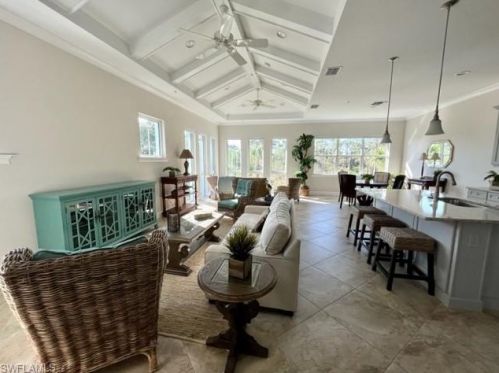 6560 Dominica Dr, Naples, FL 34113-8194