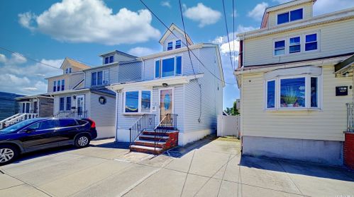 137-05 249th St, Jamaica, NY 11422-1856