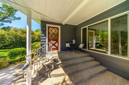 117 Shiloh Rd, Santa Rosa, CA 95403-1254