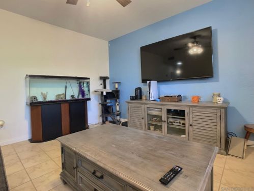 1644 Stone Edge Cir, El Cajon CA  92021-2974 exterior