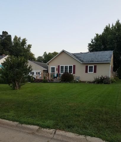 631 South St, Moville, IA 51039-1011