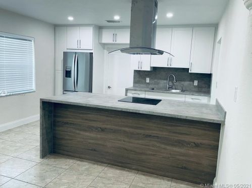 6441 19th St, Hollywood FL  33023-2116 exterior