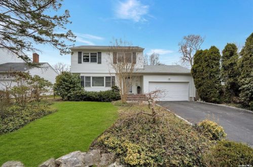 33 George St, Matinecock, NY 11560-1212