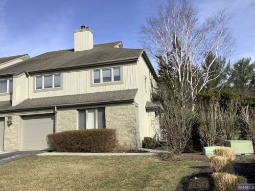 615 Blue Ridge Ln, Mahwah NJ  07430-3417 exterior