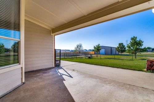 325 Starlight Ln, Royse City, TX 75189-8535