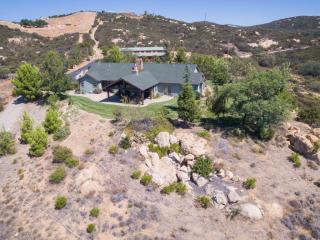 6378 Japatul Vista Ln, Alpine, CA 91901-6400