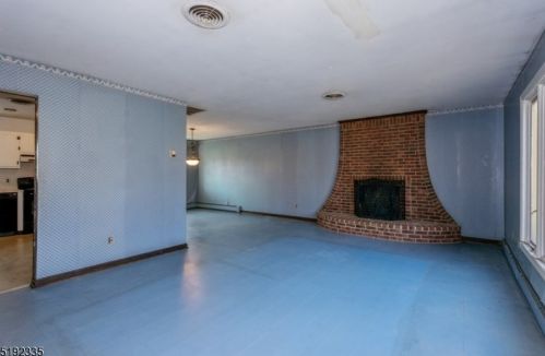 25 Childsworth Ave, Bernardsville, NJ 07924-2324