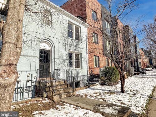 4347 Harrison St, Washington, DC 20015-2116